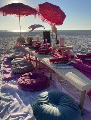 Luxury Picnic - Who doesn't love a good picnic? Throw an unforgettable event for your guests with our customizable unique picnic experiences. Contact us today for a free quote!