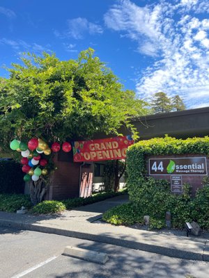 Grand opening - Welcome everyone to Essential Massage Therapy - Santa Rosa! We are happy to extend our reach to people of Santa Rosa by opening our second location. We look forward to seeing you at the Spa!