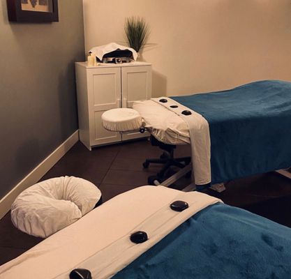 Couples Massage - Reconnect and relax together with a Couples Massage. Your RMTs will co-ordinate your massages together in one of our spacious couples treatment rooms. An amazing bonding experience, this treatment can be shared with a partner, relative, or friend. Couples Massage - Reconnect and relax together with a Couples Massage. Your RMTs will co-ordinate your massages together in one of our spacious couples treatment rooms. An amazing bonding experience, this treatment can be shared with a partner, relative, or friend.