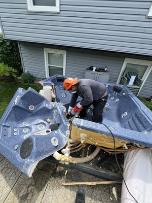 Hot Tub Removal - Customer called and asked to haul away and dispose of their Hot Tub. We gave her a free and quick estimate. Set up a date and time. Arrived and set up equipment. Cut (drained) Hot Tub into equal parts. Loaded them up in my trailer and disposed of it. All within a couple of hours :) Hot Tub Removal - Customer called and asked to haul away and dispose of their Hot Tub. We gave her a free and quick estimate. Set up a date and time. Arrived and set up equipment. Cut (drained) Hot Tub into equal parts. Loaded them up in my trailer and disposed of it. All within a couple of hours :)