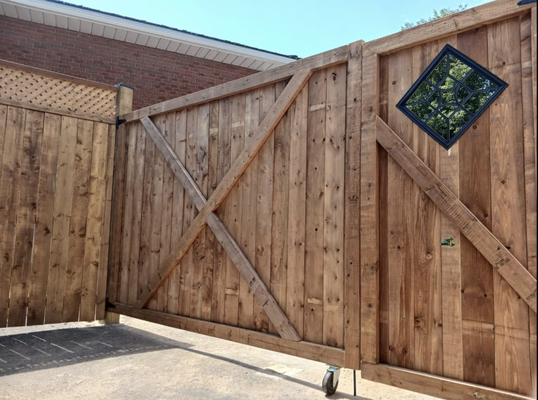 Custom Fencing & Decks - Efficient. Reliable. Exceptional.

When you’re looking for top quality work, Seale Fence and Deck is here to help. Our team of professionals are available to provide a wide range of customizable options, all guaranteed to meet and exceed expectations. Contact our office today to learn more about this and our other available services.