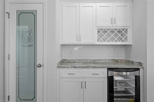 Silver Isle Blvd, Hampton, VA - April 2022 - At EZcabinetry, we understand the importance of meeting deadlines without compromising on quality. That's why we streamline our processes to ensure swift turnaround times, allowing builders to stay on schedule and exceed client expectations.