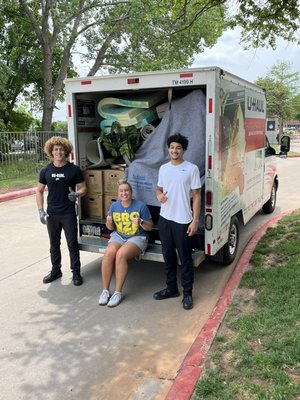 Load/Unload 5/22/23 - This was an load/unload of a 1 room apartment and it was done in 2 hours. The customer was more than satisfied with the service and we were glad to help get her moved into a bigger and better place.