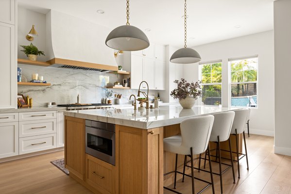 Via Pisa - Custom Kitchen - The Via Pisa project reflects a thoughtfully executed residential remodel with an emphasis on craftsmanship, detail, and elevated presentation. Completed by 1 Degree Construction, the home showcases refined custom finishes, clean design lines, and a professional intentional standard of construction tailored for our clients.