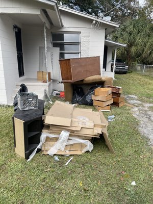 Old furniture - Customer had old unwanted furniture he needed gone for the holidays. He picked up the phone and we were there to toss it within the hour! Old furniture - Customer had old unwanted furniture he needed gone for the holidays. He picked up the phone and we were there to toss it within the hour!