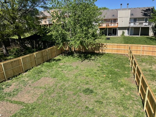 KCMO duplex - Replaced 300 linear feet with 2 walk gates. KCMO duplex - Replaced 300 linear feet with 2 walk gates.