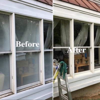 Before/After Windows in Redwood City - Before-and-after of windows: left shows dirty, hazy glass; right shows clean, clear windows with full visibility. Before/After Windows in Redwood City - Before-and-after of windows: left shows dirty, hazy glass; right shows clean, clear windows with full visibility.