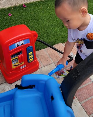 Activities - Educational toys can help develop problem solving skills, teach about conflict resolution and how cause and effect work. It also teaches chi Activities - Educational toys can help develop problem solving skills, teach about conflict resolution and how cause and effect work. It also teaches chi