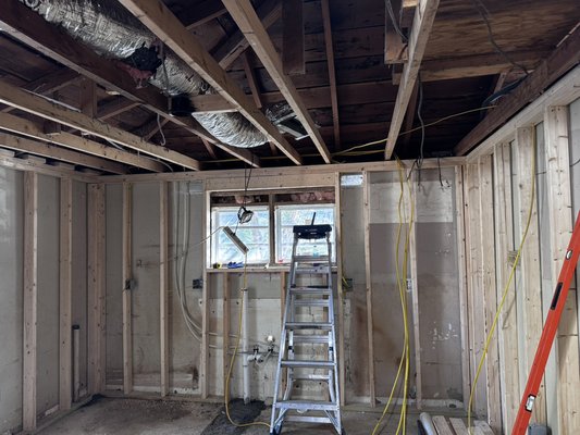 House rewire in Warrior 2025 - This is a house rewire. I did first of the year in Warrior house real wires usually run 8 to $10 a square foot.