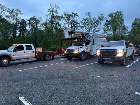 24-Hour Emergency Response Team 🚨 - Our 24-Hour Emergency Response Team is ready to assist with tree removal, storm damage, and urgent tree care needs anytime, day or night. We provide fast, professional service to ensure safety and restore peace of mind. Trust us to handle the unexpected with expertise and care. 🌳🚨 24-Hour Emergency Response Team 🚨 - Our 24-Hour Emergency Response Team is ready to assist with tree removal, storm damage, and urgent tree care needs anytime, day or night. We provide fast, professional service to ensure safety and restore peace of mind. Trust us to handle the unexpected with expertise and care. 🌳🚨