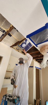 Water damage. Leak from the roof in north Hollywood. - What are damage in north Hollywood.
Leaking from roof because the rain.