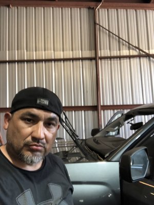 Auto glass - Auto glass Front windshield door glass quarter glass back glass door glass and 18 wheelers Auto glass - Auto glass Front windshield door glass quarter glass back glass door glass and 18 wheelers