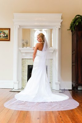Wedding Gallery - Carriage Lane Inn is a Historic Wedding and Event Venue in Murfreesboro, TN.

We specialize in all-inclusive weddings, receptions and events.
We offer an elegant ballroom for your wedding, rehearsal dinner, baby shower, wedding shower, birthday party, Family Reunions, Christmas party, Retreats, business dinner, a place to celebrate and gather.
Weddings:
Your wedding day should be a day where you can relax and let us take care of everything. We offer everything from 25 person micro weddings to 150 person beauties.
Carriage Lane Inn is the perfect place to celebrate an amazing day. From our Magnolia Lined Garden to our four updated historic homes, our venue is full of Historic Elegance and Classic Beauty that is sure to impress on your big day.
We serve all of Middle Tennessee. Murfreesboro to Shelbyville to Manchester. 30 Minutes south of Nashville. We can server Franklin, SpringHill and more.