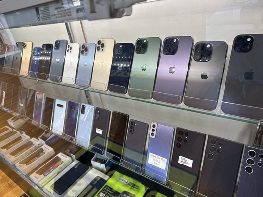 Smart Choice Phones - Of course! Here’s the description translated into English:
📱 Your Destination for Premium Technology: iPhone and Samsung 📱
At our store, you’ll find a wide selection of cutting-edge phones that combine style, performance, and top-notch technology.
🔹 iPhone
• Models ranging from iPhone 8 to the latest iPhone 16 Pro and Pro Max.
• Sleek designs with premium finishes and modern colors.
• Advanced cameras that capture every detail, even in low light.
• Powerful processors for fast and smooth performance.
• Compatible with any carrier (unlocked).
🔹 Samsung Galaxy
• From Galaxy S10 to the most advanced models like Galaxy S24 Ultra.
• AMOLED displays with vibrant colors and high resolution.
• Professional-grade cameras, perfect for 8K photos and videos.
• Fast-charging technology and long-lasting batteries.
• All unlocked and ready to use with your preferred carrier.
🎯 Competitive Prices and Warranty
We offer the best prices in the market, with options accessible for all budgets. Plus, every device comes with a warranty for your peace of mind.
👉 Visit us today and take home the phone you’ve always wanted! Limited stock, so don’t miss out!
Let me know if you’d like to refine this further or add more details about your store! Smart Choice Phones - Of course! Here’s the description translated into English:
📱 Your Destination for Premium Technology: iPhone and Samsung 📱
At our store, you’ll find a wide selection of cutting-edge phones that combine style, performance, and top-notch technology.
🔹 iPhone
• Models ranging from iPhone 8 to the latest iPhone 16 Pro and Pro Max.
• Sleek designs with premium finishes and modern colors.
• Advanced cameras that capture every detail, even in low light.
• Powerful processors for fast and smooth performance.
• Compatible with any carrier (unlocked).
🔹 Samsung Galaxy
• From Galaxy S10 to the most advanced models like Galaxy S24 Ultra.
• AMOLED displays with vibrant colors and high resolution.
• Professional-grade cameras, perfect for 8K photos and videos.
• Fast-charging technology and long-lasting batteries.
• All unlocked and ready to use with your preferred carrier.
🎯 Competitive Prices and Warranty
We offer the best prices in the market, with options accessible for all budgets. Plus, every device comes with a warranty for your peace of mind.
👉 Visit us today and take home the phone you’ve always wanted! Limited stock, so don’t miss out!
Let me know if you’d like to refine this further or add more details about your store!