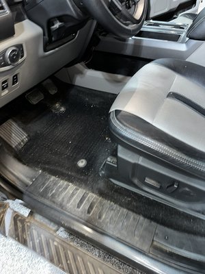 Ford F150 - Ford F150 complete interior and exterior detail.