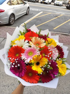 Summer is coming - Our summer specials are here. Stop by Sixto Flowers Shop or order online for fast delivery. Bring a splash of sunshine home today! 💐