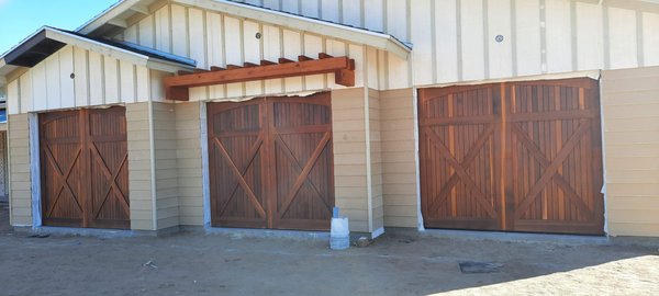 Residential Garage Door Services - Not only do we offer custom garage doors, we are here to serve the all of residents of Tucson garage door needs. From new installations to simple repairs, we are a garage company you can count on! Residential Garage Door Services - Not only do we offer custom garage doors, we are here to serve the all of residents of Tucson garage door needs. From new installations to simple repairs, we are a garage company you can count on!