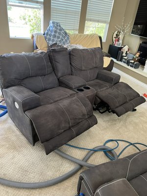 Big Sky six-year-old carpet and furniture never been cleaned, heavy pet staining and odor. - This customer purchased the carpet and furniture new six years ago and picked it out with her son. They have never had it cleaned. They have four dogs and elderly living at home as well. The dogs have a favorite spot at the top of the staircase.