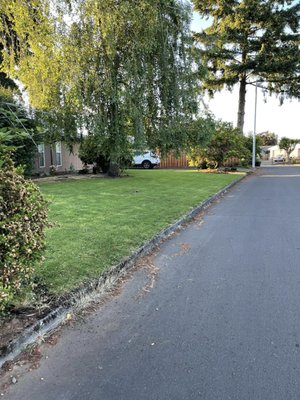Customer Lawn Care - We were doing biweekly Mow, Edge, And blow for this customer contact us today for free estimates
Call or text 503-858-8988 Customer Lawn Care - We were doing biweekly Mow, Edge, And blow for this customer contact us today for free estimates
Call or text 503-858-8988