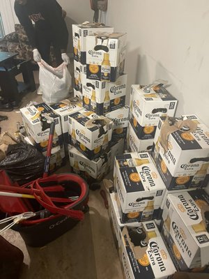 Airbnb Deep Clean - The client has Airbnb and the photos show some of the damage the customer did. We had truck loads of trash to haul. Vomit to clean up and bugs to fight. However, my team and I got to work. client was extremely satisfied he gave us a $100 tip.
