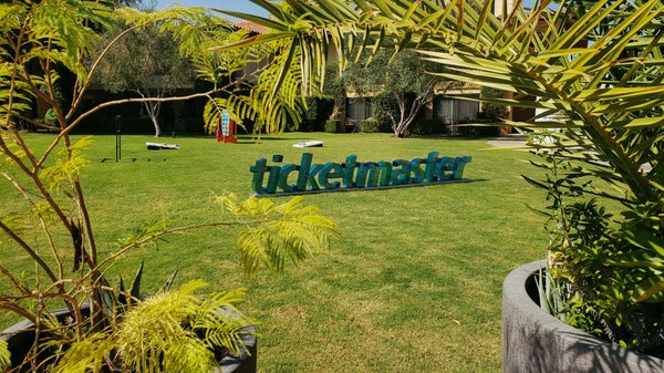 Ticketmaster Arts Summit 2019 - Custom signage solutions for Ticketmaster Arts Summit 2019 - For the Ticketmaster Arts Summit 2019 event, we made high-quality indoor and outdoor clear acrylic signs. The outdoor event sign had a free-standing 3D platform displaying the Ticketmaster name. We also created the brand logo and acrylic hanging signs with one large dimensional letter sign displaying the event name. Ticketmaster Arts Summit 2019 - Custom signage solutions for Ticketmaster Arts Summit 2019 - For the Ticketmaster Arts Summit 2019 event, we made high-quality indoor and outdoor clear acrylic signs. The outdoor event sign had a free-standing 3D platform displaying the Ticketmaster name. We also created the brand logo and acrylic hanging signs with one large dimensional letter sign displaying the event name.