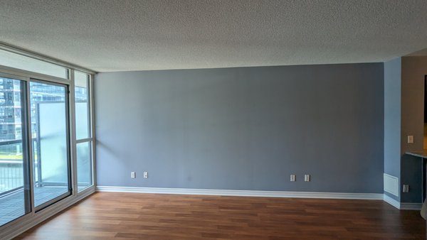 Condo in Toronto - This project was a repaint before the client put his condo on the market for sale. The client added his own flair to his new home with different colours in each room. Now that he wanted to put it on the market for sale, he requested a clean blank slate for the new owners. Condo in Toronto - This project was a repaint before the client put his condo on the market for sale. The client added his own flair to his new home with different colours in each room. Now that he wanted to put it on the market for sale, he requested a clean blank slate for the new owners.