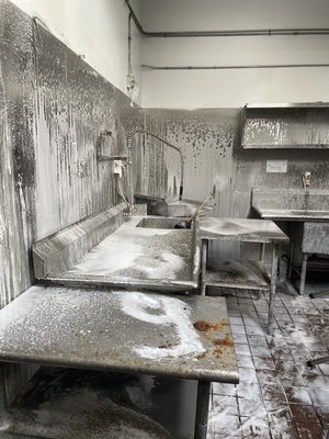 Commercial cleaning - We have the service to fit your budget.
Professional commercial cleaning services tailored to your business. We provide reliable, high-quality janitorial solutions to keep your workspace pristine and welcoming. 
Contact us today for a free quote!