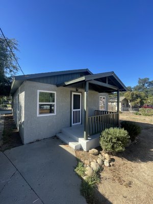 Oak View Full Remodel! - This property in Oak View was in need of some renovation work when a tenant moved out. Our team went in and handled everything from the flooring to the roof. It turned out to be a beautiful home with lots of charm!