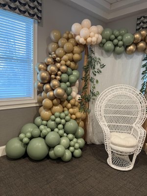 Balloon Services - With our extensive collection of high-quality balloons, we offer endless possibilities to match your unique style and theme. From classic latex balloons in a wide array of colors to dazzling foil balloons that catch the eye, we have the perfect options to create the atmosphere you desire.
Whether it's an elegant centerpiece, an eye-catching balloon arch, or a whimsical balloon sculpture, we bring your vision to life with precision and creativity. Balloon Services - With our extensive collection of high-quality balloons, we offer endless possibilities to match your unique style and theme. From classic latex balloons in a wide array of colors to dazzling foil balloons that catch the eye, we have the perfect options to create the atmosphere you desire.
Whether it's an elegant centerpiece, an eye-catching balloon arch, or a whimsical balloon sculpture, we bring your vision to life with precision and creativity.