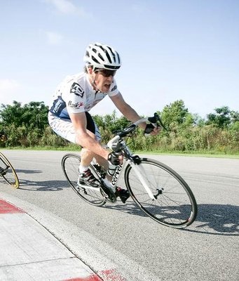 Specialized Cycling Attorney - Bill Shirer specializes in cycling cases. If you are hit by an automobile while cycling, call our office and speak with Bill Shirer. He is an avid cyclist and an expert in handling cases for injured cyclists. A motor vehicle colliding with a bicyclist can result in serious injuries to the latter. Bicyclists do not have the protections that vehicle passengers have. They are more likely to suffer serious to catastrophic injuries in an accident. Although every bicycle accident case is unique, most tend to result in the same or similar injuries to victims. The Texas cities presented in the report had to have a population of over 500,000 people. The percentage is calculated by taking the bicyclist fatalities in each city and dividing it over the total amount of traffic fatalities in each city. The city in Texas with no bicyclist deaths was in El Paso while the lowest fatality rate for cities that had fatalities was in Dallas. El Paso had the lowest resident population in these cities, with a population of 681,124, while the highest resident population in Texas was in Houston with a population of 2,296,224.
Dallas is home to thousands of avid bicyclists, both for commuting and for recreation/exercise in free time. Unfortunately, Dallas is also home to aggravated, impatient, and distracted drivers. This combination means dozens of cyclist injuries and deaths in Dallas every year. In 2016, 65 pedal cyclists throughout the state of Texas died in vehicle collisions – a 25% increase from 2015. It is up to motor vehicle drivers to operate safely around vulnerable road users such as bicyclists and pedestrians. Failure to take due care, resulting in a collision, is negligence. Specialized Cycling Attorney - Bill Shirer specializes in cycling cases. If you are hit by an automobile while cycling, call our office and speak with Bill Shirer. He is an avid cyclist and an expert in handling cases for injured cyclists. A motor vehicle colliding with a bicyclist can result in serious injuries to the latter. Bicyclists do not have the protections that vehicle passengers have. They are more likely to suffer serious to catastrophic injuries in an accident. Although every bicycle accident case is unique, most tend to result in the same or similar injuries to victims. The Texas cities presented in the report had to have a population of over 500,000 people. The percentage is calculated by taking the bicyclist fatalities in each city and dividing it over the total amount of traffic fatalities in each city. The city in Texas with no bicyclist deaths was in El Paso while the lowest fatality rate for cities that had fatalities was in Dallas. El Paso had the lowest resident population in these cities, with a population of 681,124, while the highest resident population in Texas was in Houston with a population of 2,296,224.
Dallas is home to thousands of avid bicyclists, both for commuting and for recreation/exercise in free time. Unfortunately, Dallas is also home to aggravated, impatient, and distracted drivers. This combination means dozens of cyclist injuries and deaths in Dallas every year. In 2016, 65 pedal cyclists throughout the state of Texas died in vehicle collisions – a 25% increase from 2015. It is up to motor vehicle drivers to operate safely around vulnerable road users such as bicyclists and pedestrians. Failure to take due care, resulting in a collision, is negligence.