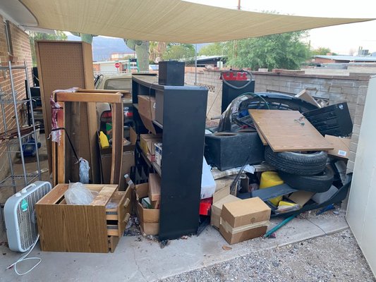 Drive way clean up - Driveway needed space to use so it’s time for the junk to be gone Drive way clean up - Driveway needed space to use so it’s time for the junk to be gone