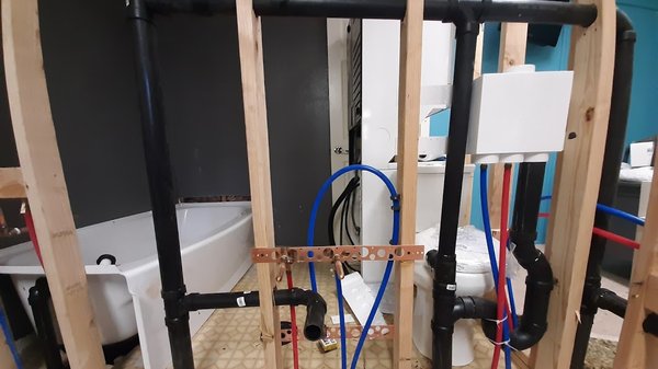 Bathtub replacement àm mol - I was not able to get finish product yet sheet rock is not done