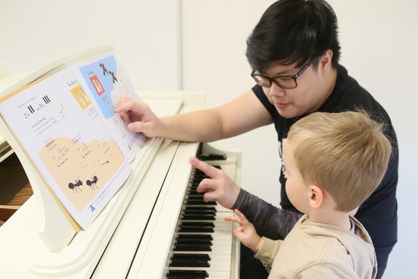 One-on-One Piano Classes - Piano lessons are taught one-on-one in a supportive, nurturing environment. Beginning students are taught the fundamentals of keyboard performance and technique at their own pace, while advanced students work their way through a wide-ranging repertoire of classical masterpieces. We help pianists discover and develop their talents in an honest and encouraging manner. We find that a fun and supportive atmosphere filled with clear, positive communication allows students to achieve the best of their individual ability. One-on-One Piano Classes - Piano lessons are taught one-on-one in a supportive, nurturing environment. Beginning students are taught the fundamentals of keyboard performance and technique at their own pace, while advanced students work their way through a wide-ranging repertoire of classical masterpieces. We help pianists discover and develop their talents in an honest and encouraging manner. We find that a fun and supportive atmosphere filled with clear, positive communication allows students to achieve the best of their individual ability.