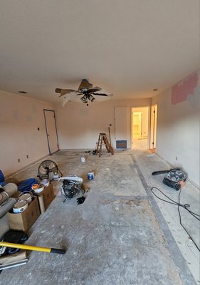 Mariana Ca. - An small upgrade on colors and carpet !!
Floor installation, cool tone colors.
#painting
#flooring
#design
#generalcontractor
#paintercontractor
#divisionpaintinginc Mariana Ca. - An small upgrade on colors and carpet !!
Floor installation, cool tone colors.
#painting
#flooring
#design
#generalcontractor
#paintercontractor
#divisionpaintinginc