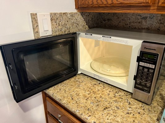Deep Cleaning - MultiClean offers top-notch deep cleaning services for homes and businesses. With our professional team and high-quality equipment, we are dedicated to providing a clean and healthy environment for our clients. Trust MultiClean for all your deep cleaning needs. 

Contact us today for a free quote.