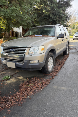 2006 Ford Explorer All Key Lost - All Keys Lost service completed for a 2006 Ford Explorer. I unlocked the vehicle, decoded the ignition lock to cut the key, then programmed a new key and verified proper operation. The entire job was completed in just 15 minutes.
