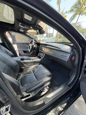 Standard detail - Full exterior, wipedown and vaccum