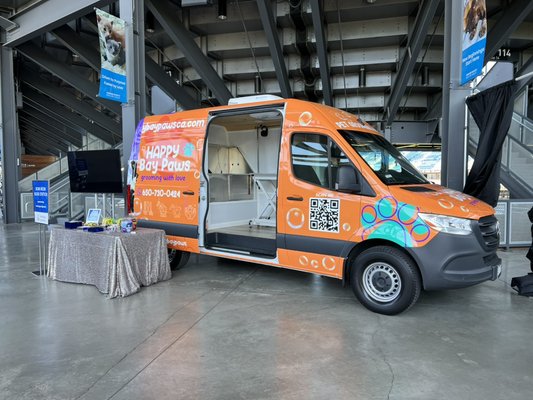 🔔Happy Bay Paws Mobile Units 🔔 - Come, check out our mobile units where all the best that the market offers in mobile units for your pets all equipped with the best equipment to better attend your pet to make it fast safe and really comfortable for your pet. Come check us out. ￼