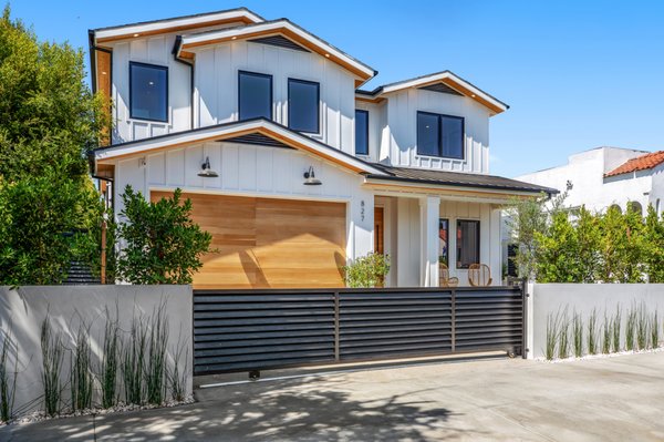 Home Build in Los Angeles, California - New Modern Home Construction in sunny Los Angeles, California by our team.