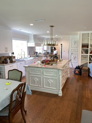 Kitchen remodeling 2023 - This kitchen was done on a very old kitchen that head walls in between the kitchen and living room we removed all the walls that was blocking and we created open floor plan that combine kitchen living room dining room all together with a very big Island 
Also we extended The kitchen and we created brand new laundry area that makes it more comfortable to use before the laundry was in the kitchen and we separated it 
 we did all the drywall on the ceiling and we primer and paint all the kitchen  
This very beautiful kitchen remodeling was done and design by KN remodeling and the customer 
We can see many more things about this kitchen but it’s better if you can call us to get your free estimate for your kitchen