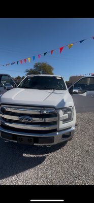 2015 Ford F1-50 windshield replacement - Vehicle was done for MPS Auto sales 2015 Ford F1-50 windshield replacement - Vehicle was done for MPS Auto sales