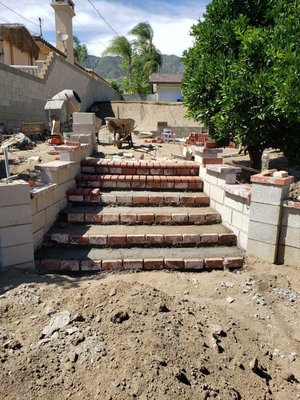 Concrete steps and block work - This remodel was done for the owner who wanted a simple but elegant look Concrete steps and block work - This remodel was done for the owner who wanted a simple but elegant look