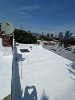 100% white silicone coating - Sealing roof with silicone roof coating