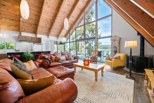 Summer Cabins - Be our guest in the beautiful mountains of Southern California. With more than 400 properties, ranging from single room cabins, to condos, and entire lodges, Big Bear Cool Cabins has the perfect rental for your adventure!