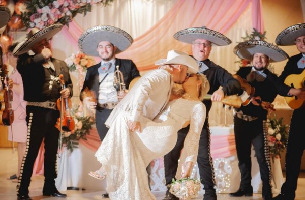 Mariachi Music for youre events social & private - Mariachi MI Voz Es Mexico amenizamos en e todo tipo de eventos funerales,  15ras,  Bodas,  acompañamiento artístico, grabación arreglos musicales y todo tipo de evento social y privado.
