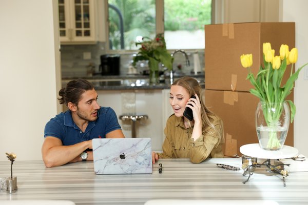 Local Moving - Moving is always stressful. That does not have to be the case if you leave it to the professionals at Goat Movers. Let professionals not cheap movers  to take care of belonging.