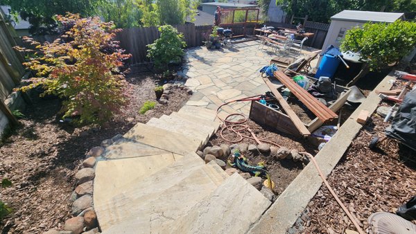 El Cerrito 2023 Flagstone project - Flagstone on DG project
$30,000 project
Flagstone on DG, PT retaining wall, 2x3 landing stones, planting