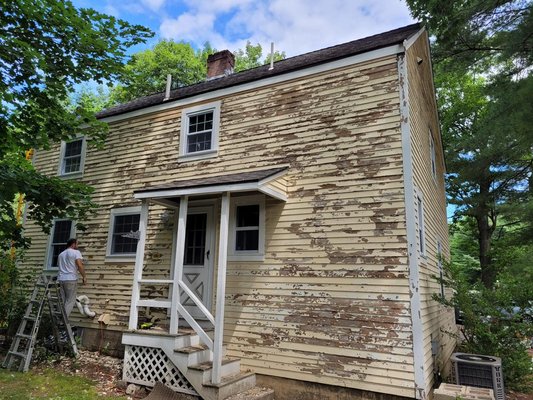 We renovated all the exterior covering of the house. - We replaced all the outer cladding of the house. We renovated all the exterior covering of the house. - We replaced all the outer cladding of the house.
