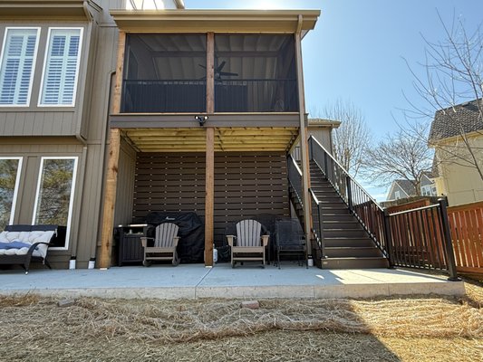 Screened Porch & Concrete Patio in Overland Park, Kansas - This screened porch and concrete patio turned a dysfunctional back yard into a multi-purpose outdoor living area capable of accommodating many guests. Screened Porch & Concrete Patio in Overland Park, Kansas - This screened porch and concrete patio turned a dysfunctional back yard into a multi-purpose outdoor living area capable of accommodating many guests.
