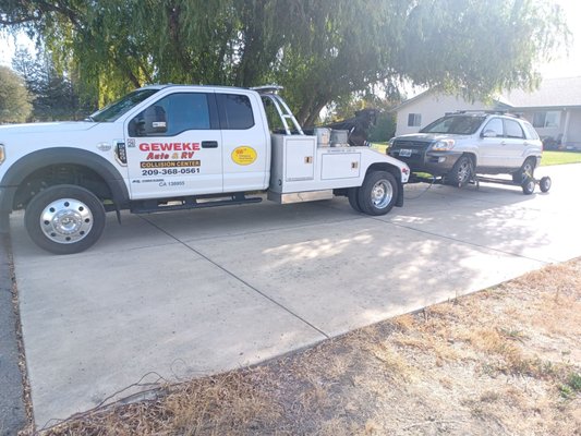 Dolly services for towing and more! - We offer towing services from flat bed, winching, dolly, jump starts, lock outs, tire changes and more! Dolly services for towing and more! - We offer towing services from flat bed, winching, dolly, jump starts, lock outs, tire changes and more!